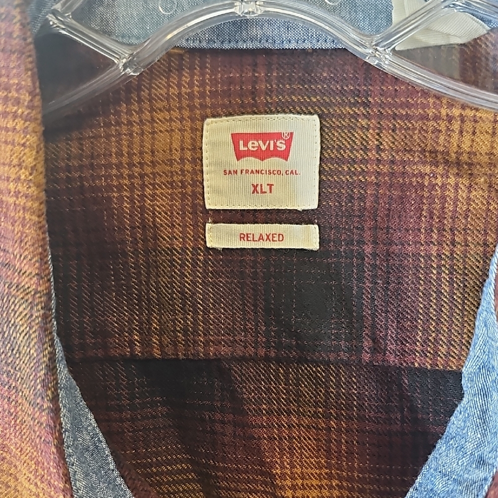 Levi's Men's Plaid Button Down Shirt - Red and Black - Picture 2 of 6